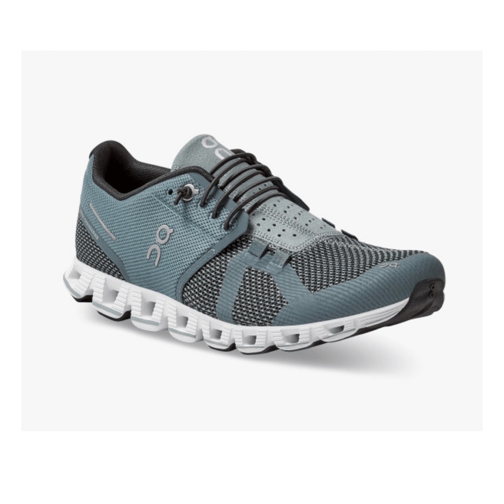 Women’s On Cloud Running Shoes in Tide/Magnet blue colors Size 6